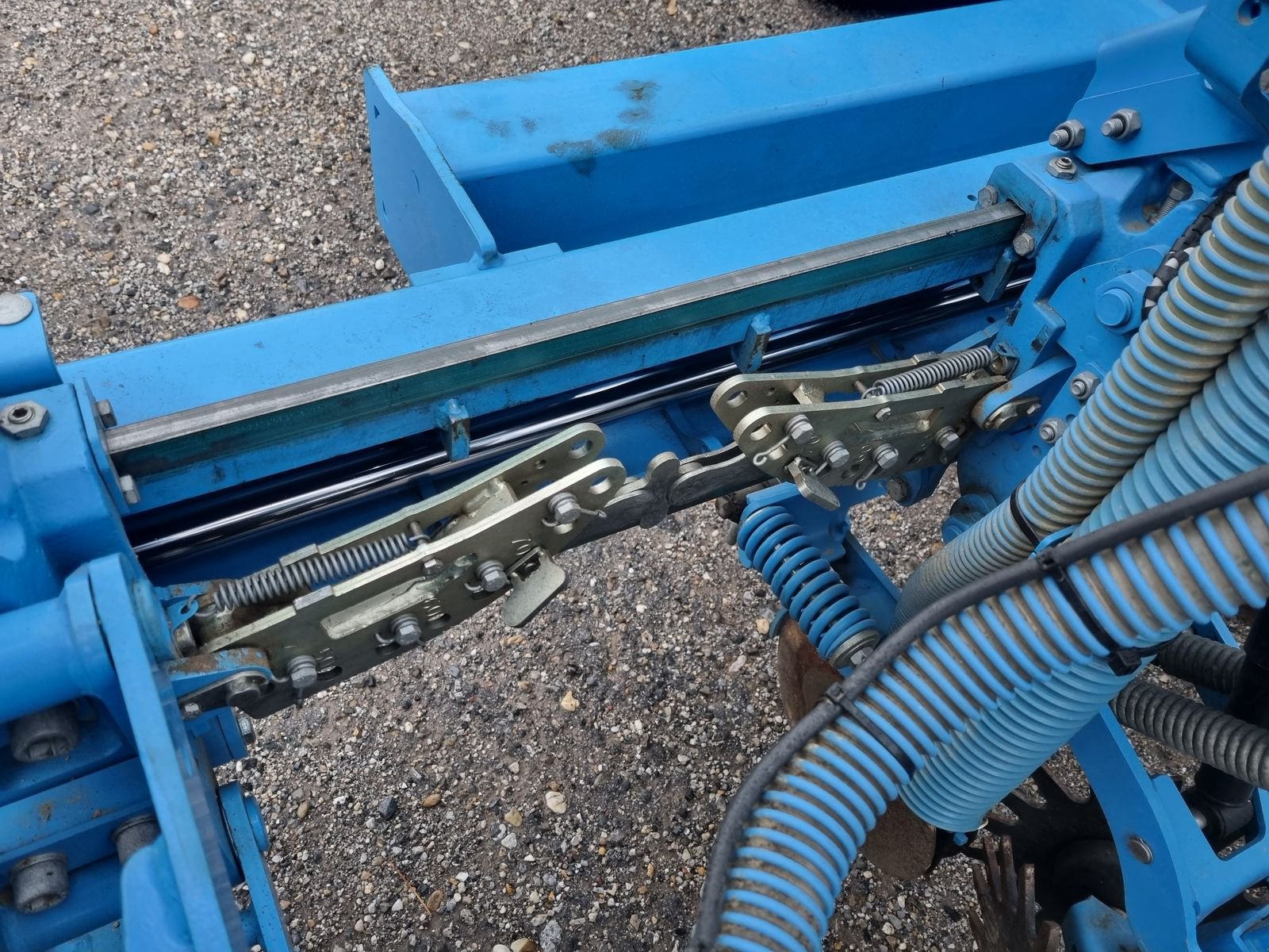 Einzelkornsägerät of the type Monosem Monoshox, Neumaschine in Altenmarkt (Picture 4)