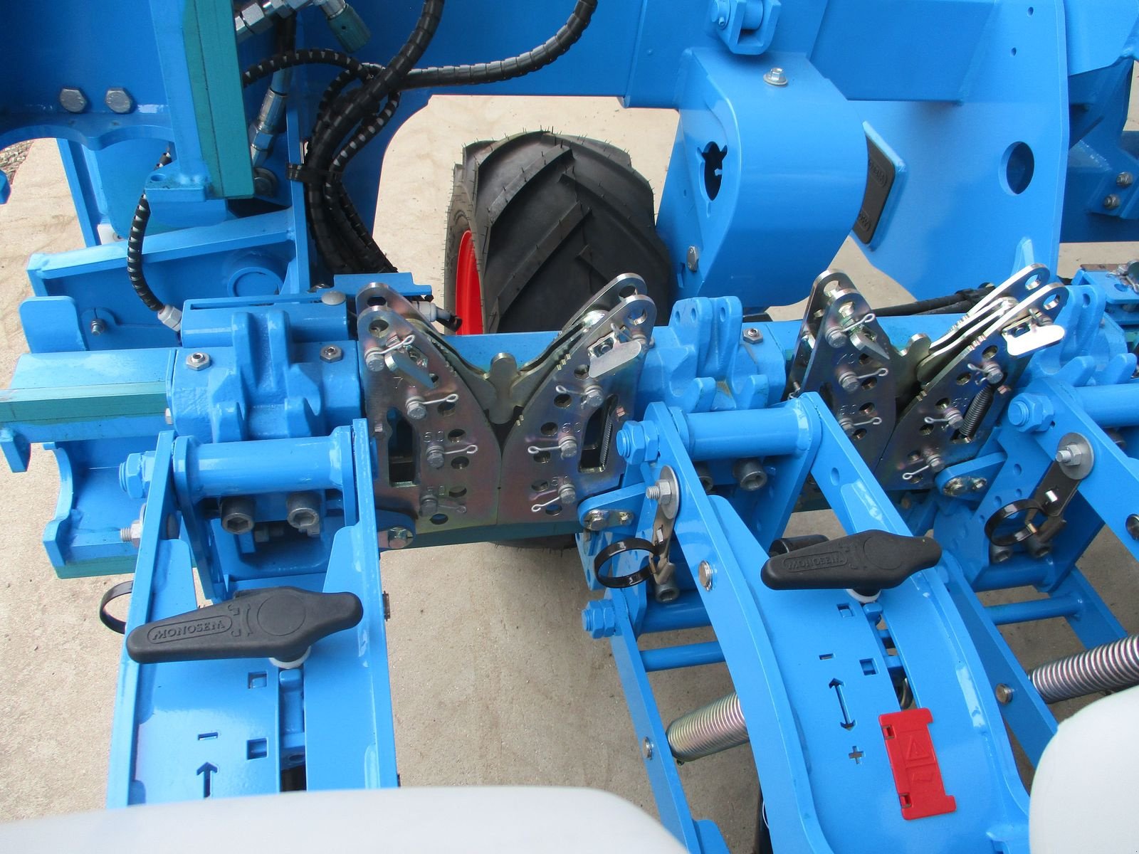 Einzelkornsägerät of the type Monosem Monoshox, Neumaschine in Altenmarkt (Picture 8)