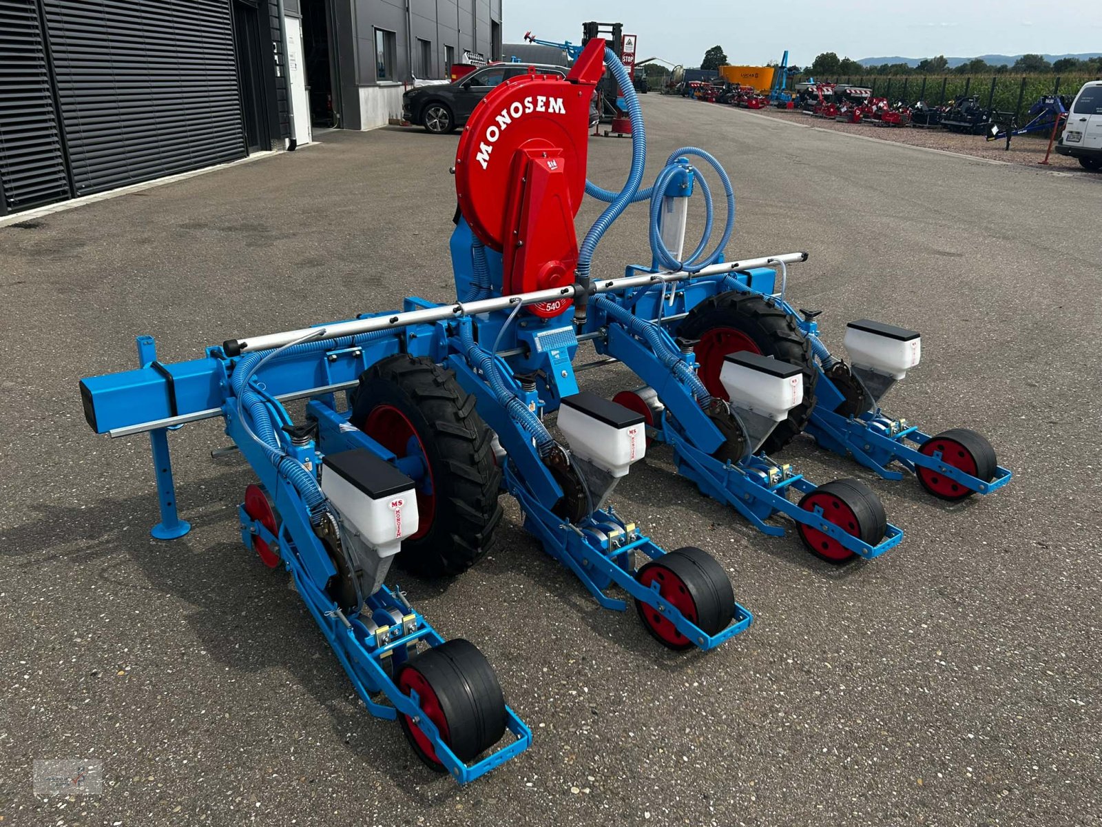 Einzelkornsägerät of the type Monosem MSC, Neumaschine in Mahlberg-Orschweier (Picture 1)