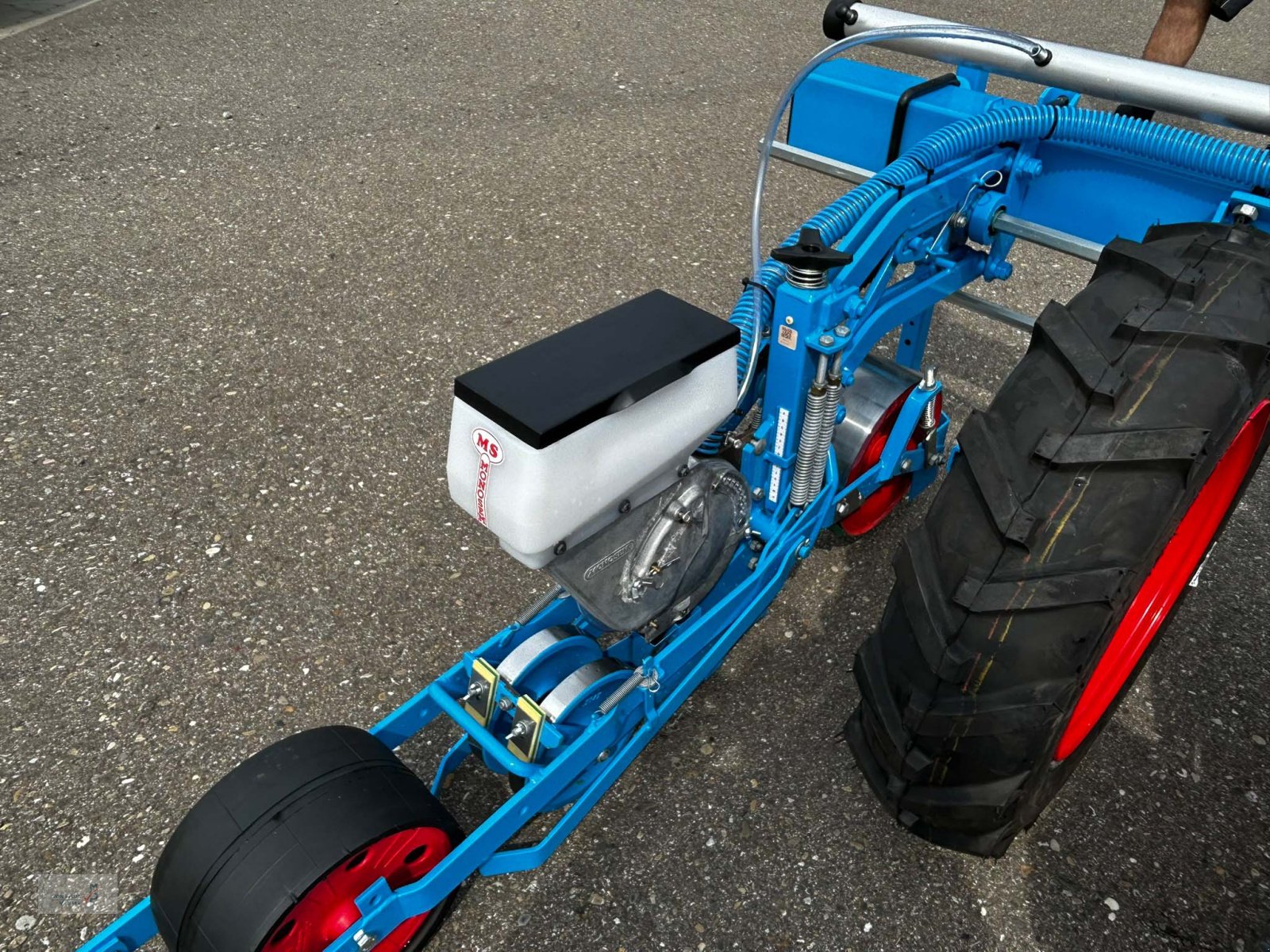 Einzelkornsägerät of the type Monosem MSC, Neumaschine in Mahlberg-Orschweier (Picture 5)