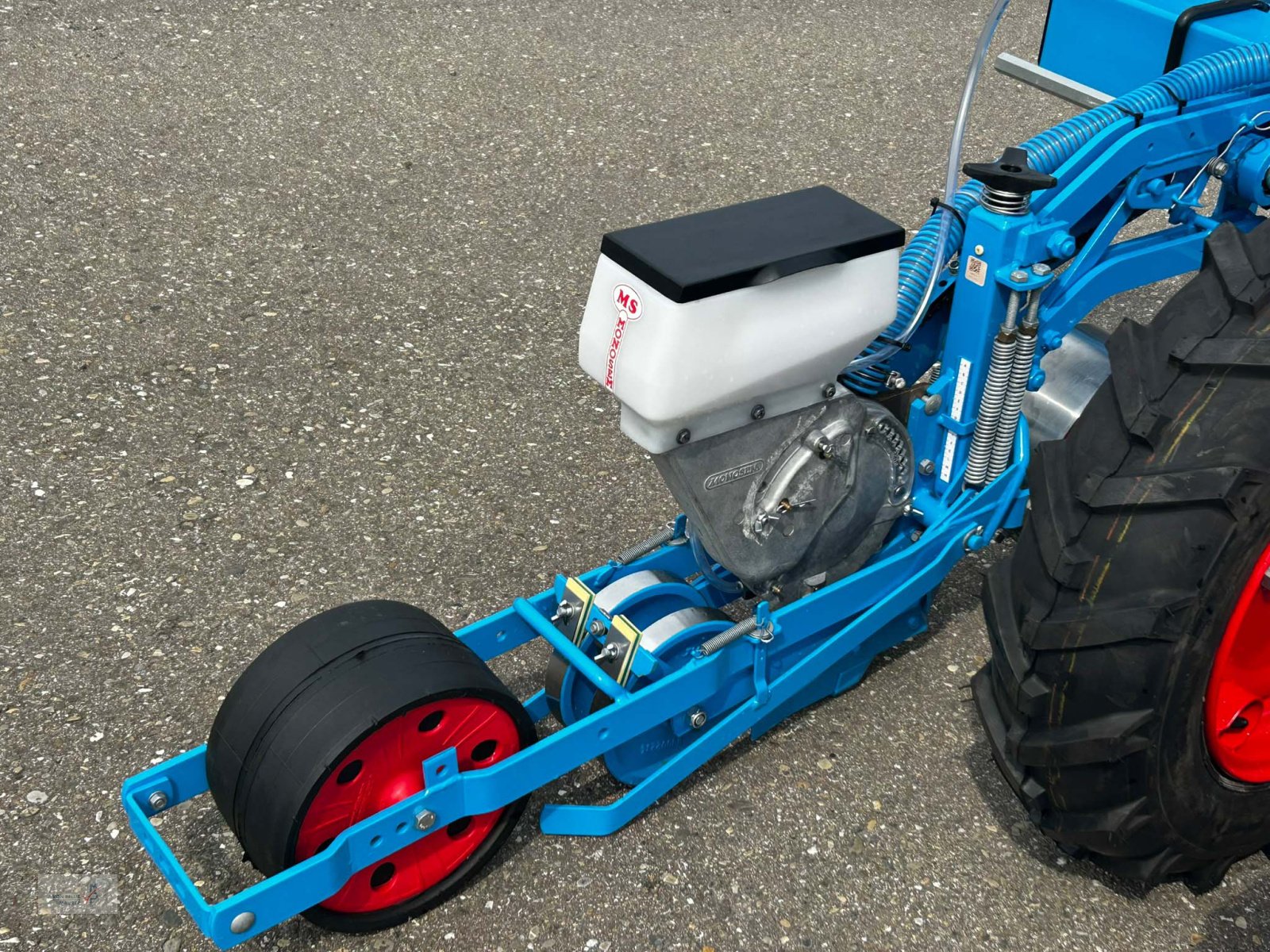 Einzelkornsägerät of the type Monosem MSC, Neumaschine in Mahlberg-Orschweier (Picture 9)