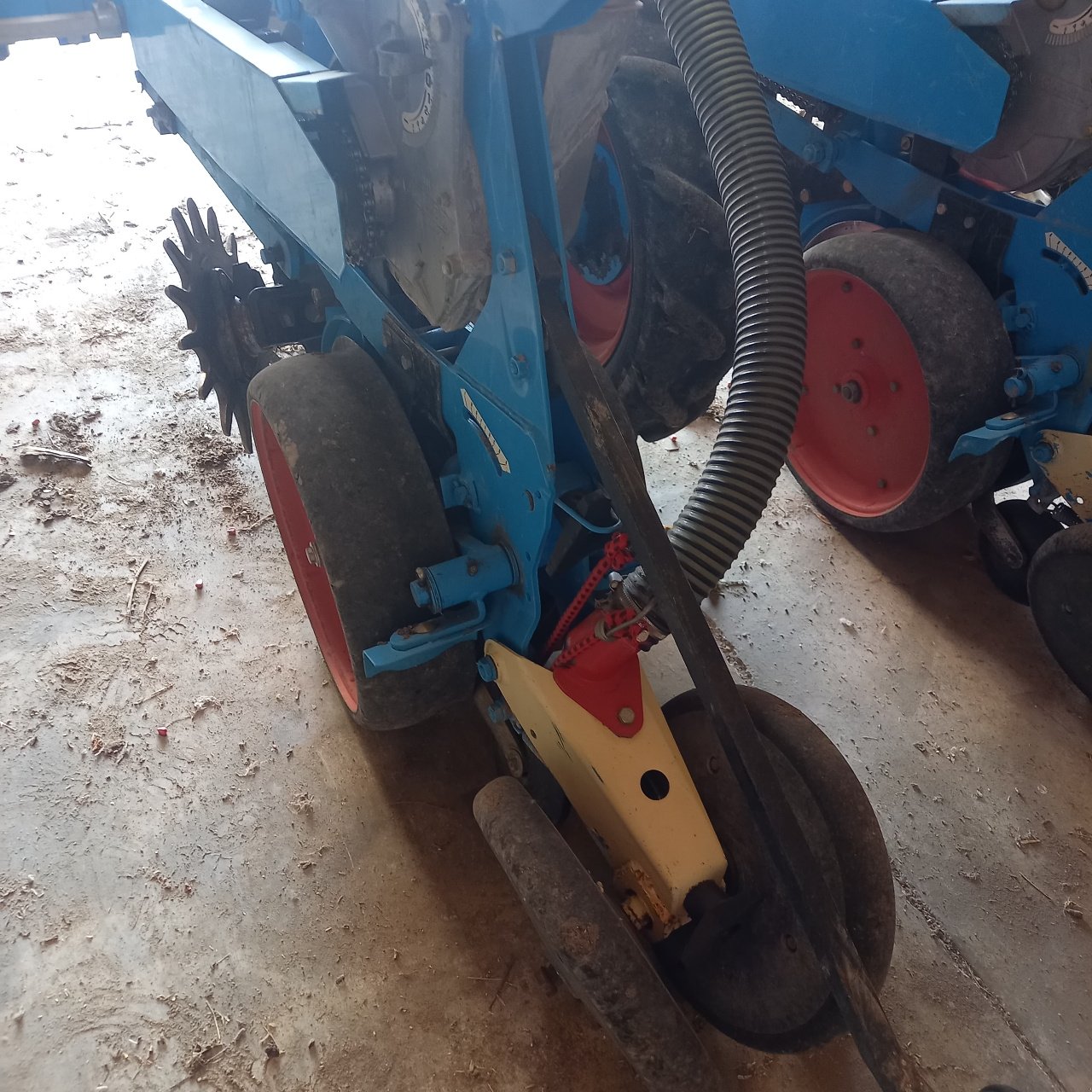 Einzelkornsägerät tip Monosem NG+, Gebrauchtmaschine in SAINT-HILAIRE-EN-PUISEAUX (Poză 3)