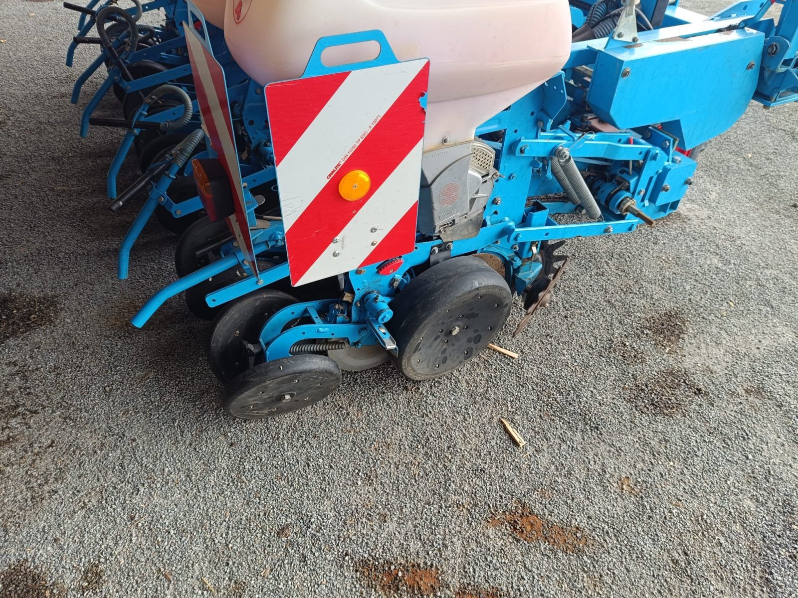 Einzelkornsägerät del tipo Monosem NG+4 7R, Gebrauchtmaschine In Le Horps (Immagine 9)