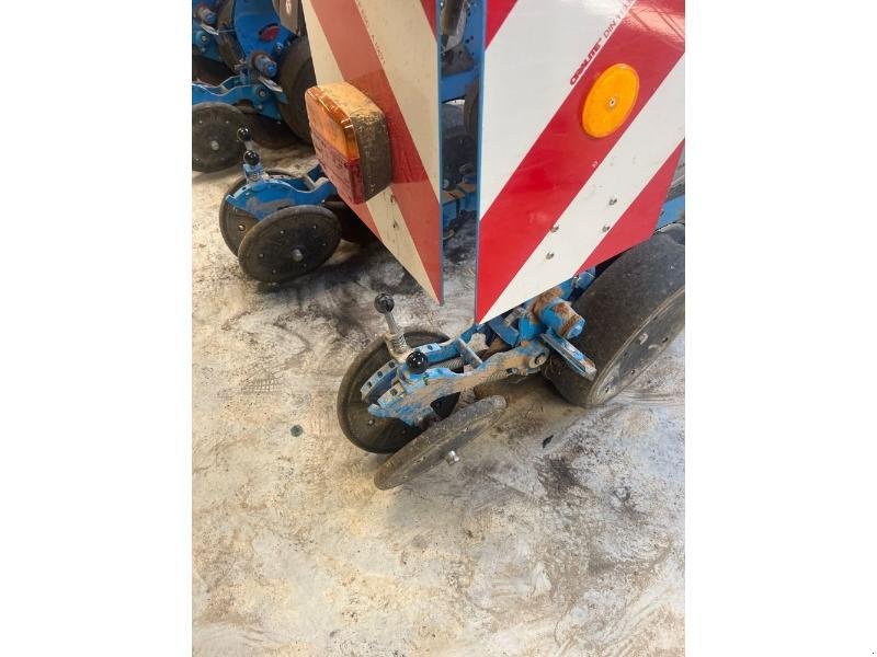 Einzelkornsägerät tip Monosem NG+M-MONOSHOX, Gebrauchtmaschine in ANTIGNY (Poză 7)