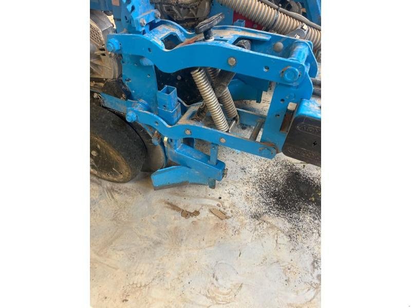 Einzelkornsägerät tip Monosem NG+M-MONOSHOX, Gebrauchtmaschine in ANTIGNY (Poză 4)