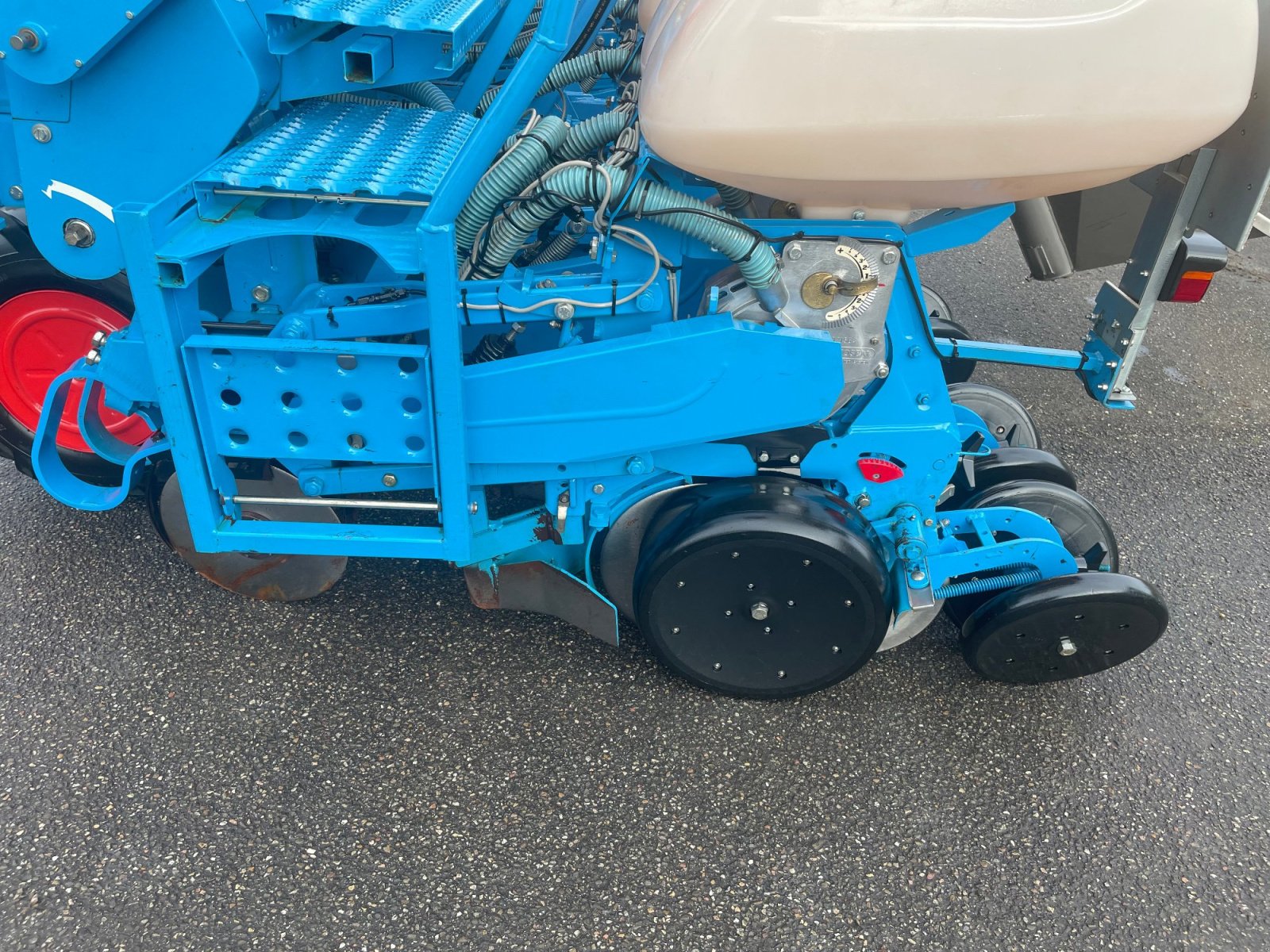 Einzelkornsägerät Türe ait Monosem NG Plus 4, Gebrauchtmaschine içinde Rheinhausen (resim 11)