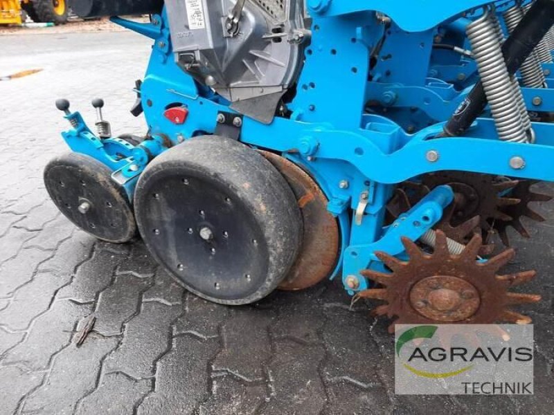 Einzelkornsägerät des Typs Monosem NG PLUS ME 12-R, Gebrauchtmaschine in Calbe / Saale (Bild 13)