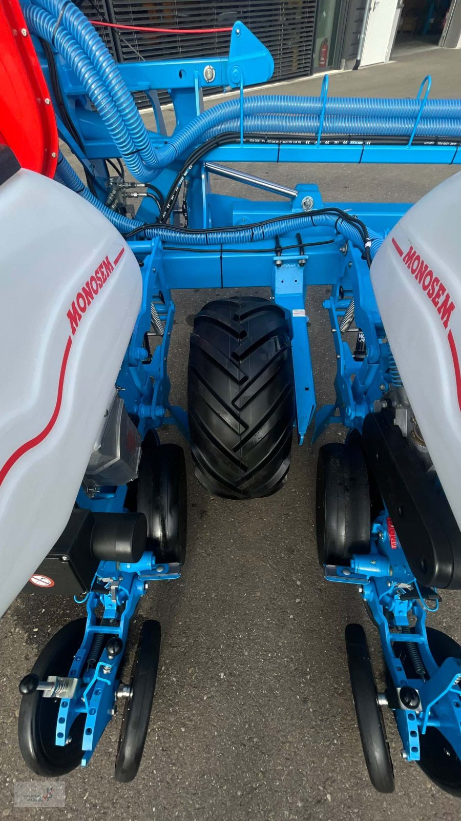 Einzelkornsägerät of the type Monosem NG-Plus ME, Neumaschine in Mahlberg-Orschweier (Picture 4)