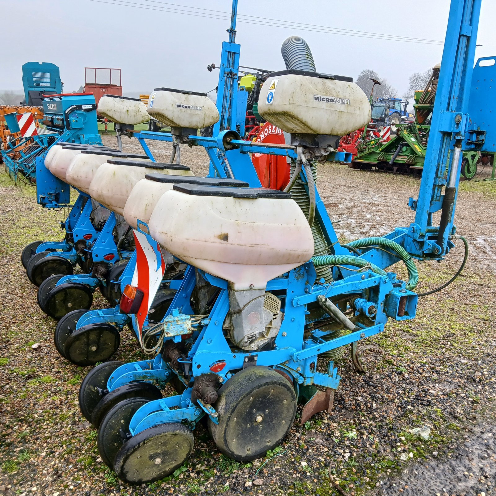 Einzelkornsägerät typu Monosem NG PLUS, Gebrauchtmaschine v HERLIN LE SEC (Obrázok 1)