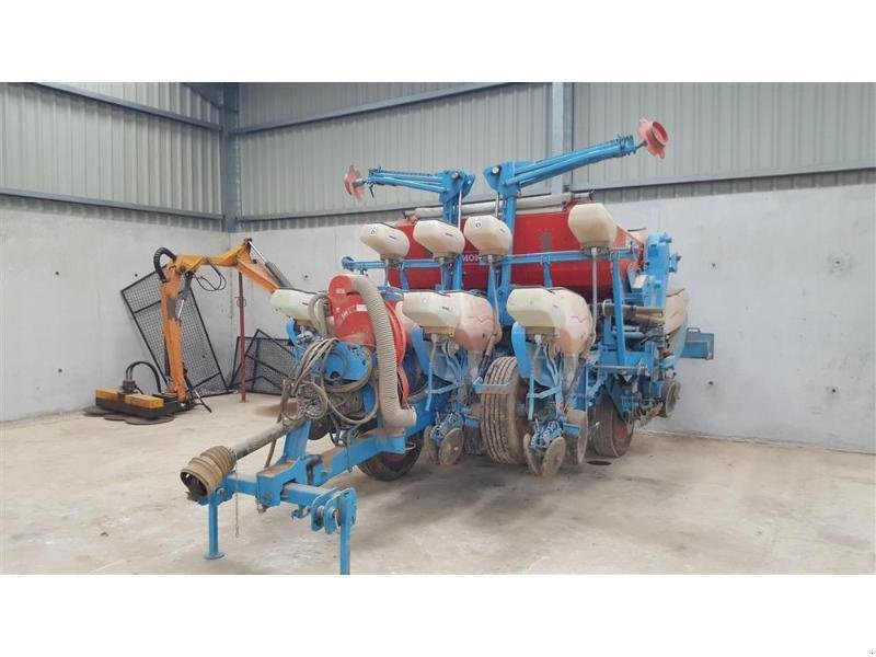 Einzelkornsägerät от тип Monosem NX WINGFOLD, Gebrauchtmaschine в CHAUMONT (Снимка 1)