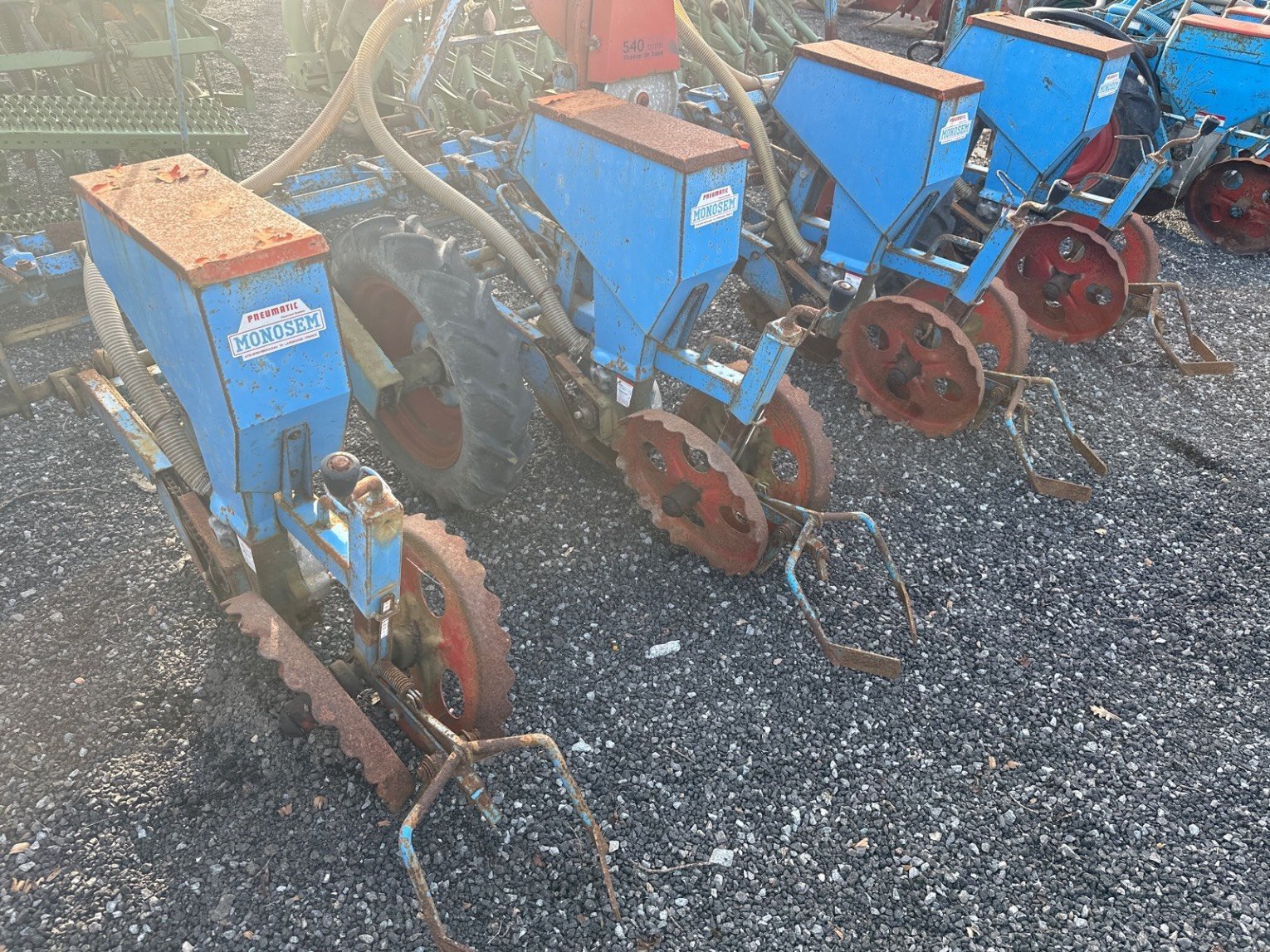 Einzelkornsägerät des Typs Monosem Semoir monograine PNU Monosem, Gebrauchtmaschine in LA SOUTERRAINE (Bild 3)