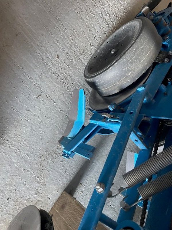 Einzelkornsägerät of the type Monosem Semoir monograine SEMOIR 7RGS Monosem, Gebrauchtmaschine in ORLEIX (Picture 8)