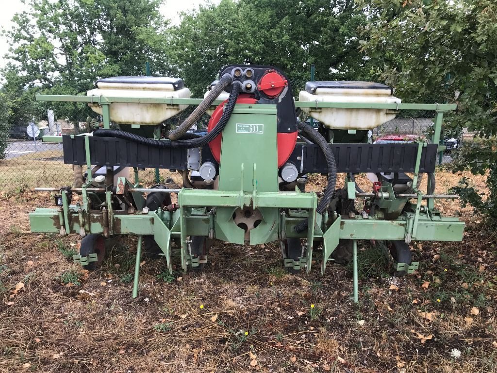 Einzelkornsägerät του τύπου Nodet PL 2, Gebrauchtmaschine σε MORLHON LE HAUT (Φωτογραφία 1)