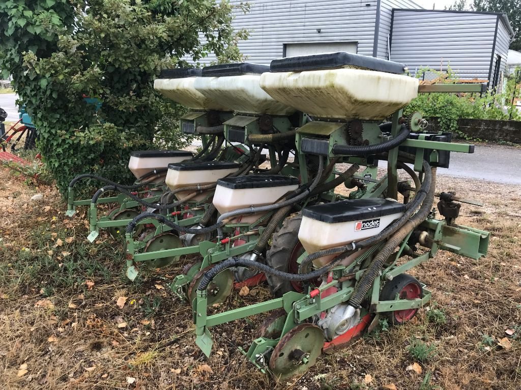 Einzelkornsägerät του τύπου Nodet PL 2, Gebrauchtmaschine σε MORLHON LE HAUT (Φωτογραφία 4)