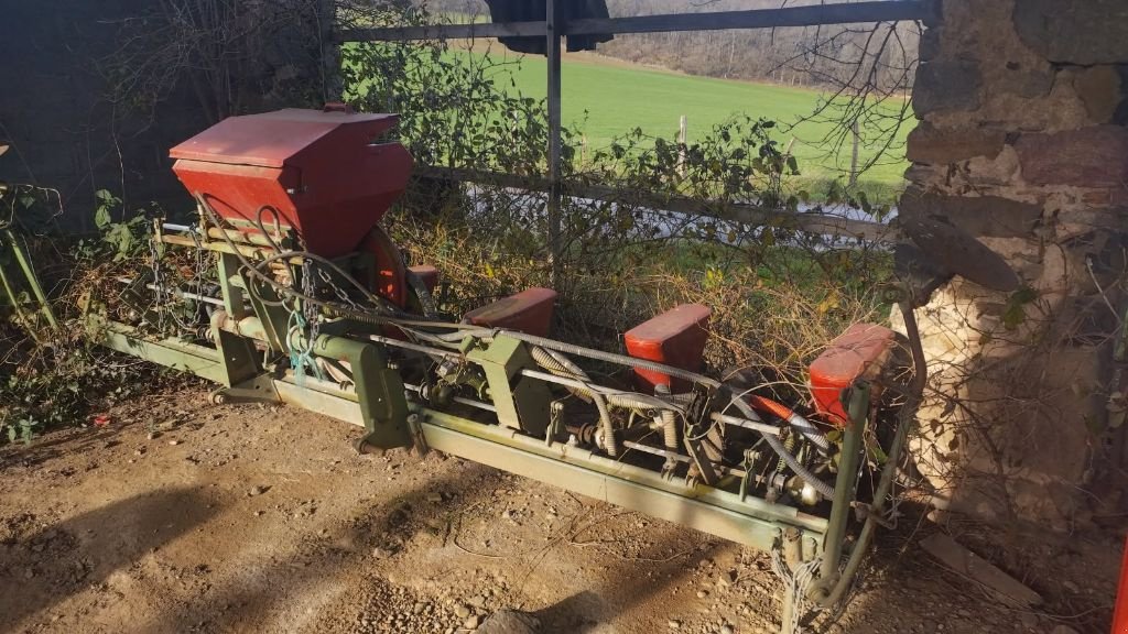 Einzelkornsägerät del tipo Nodet PN II 6 RANGS MICRO, Gebrauchtmaschine en ENNEZAT (Imagen 1)