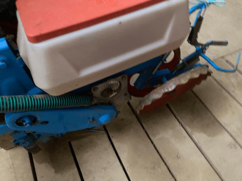 Einzelkornsägerät del tipo Sonstige 4 RANGS, Gebrauchtmaschine In PONTIVY (Immagine 8)