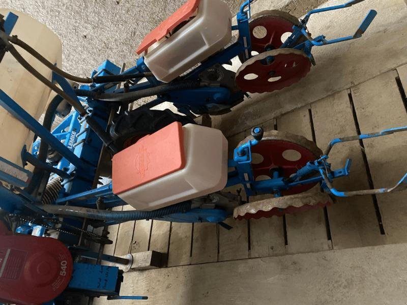 Einzelkornsägerät del tipo Sonstige 4 RANGS, Gebrauchtmaschine In PONTIVY (Immagine 9)