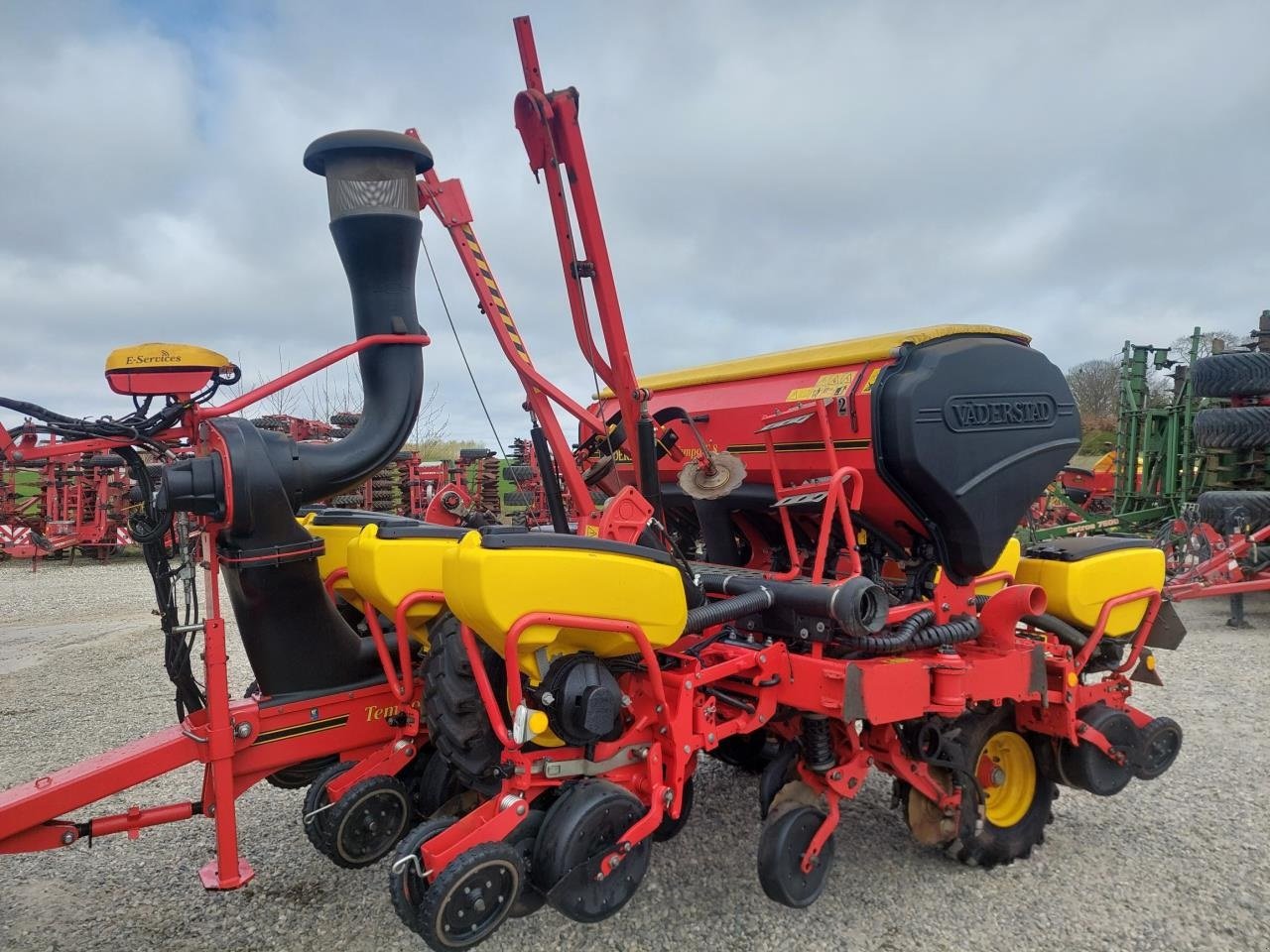 Einzelkornsägerät of the type Väderstad Tempo 8 F med E-service, Gebrauchtmaschine in Hammel (Picture 4)