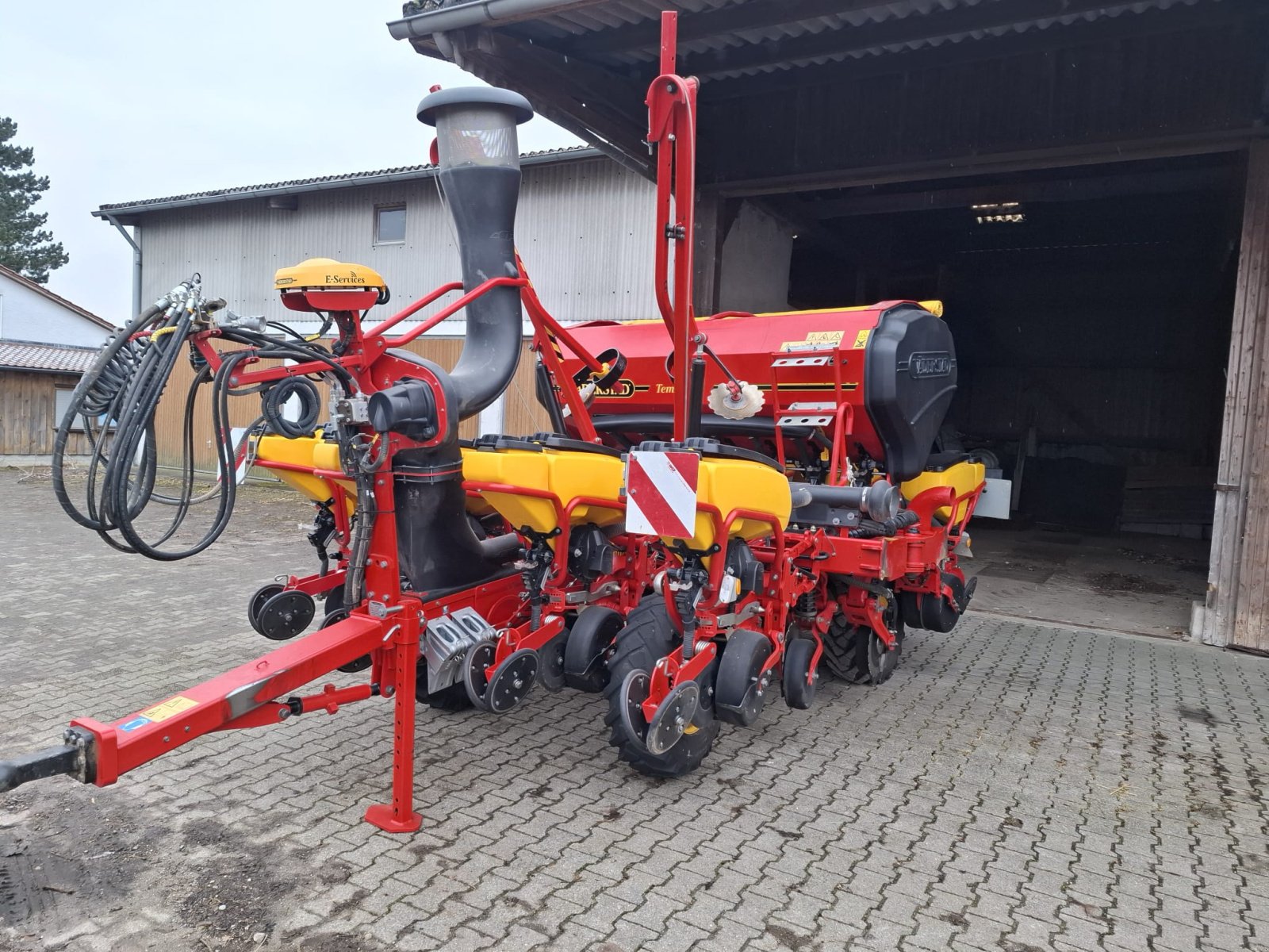 Einzelkornsägerät des Typs Väderstad Tempo TPF 8, Gebrauchtmaschine in Asselfingen (Bild 1)