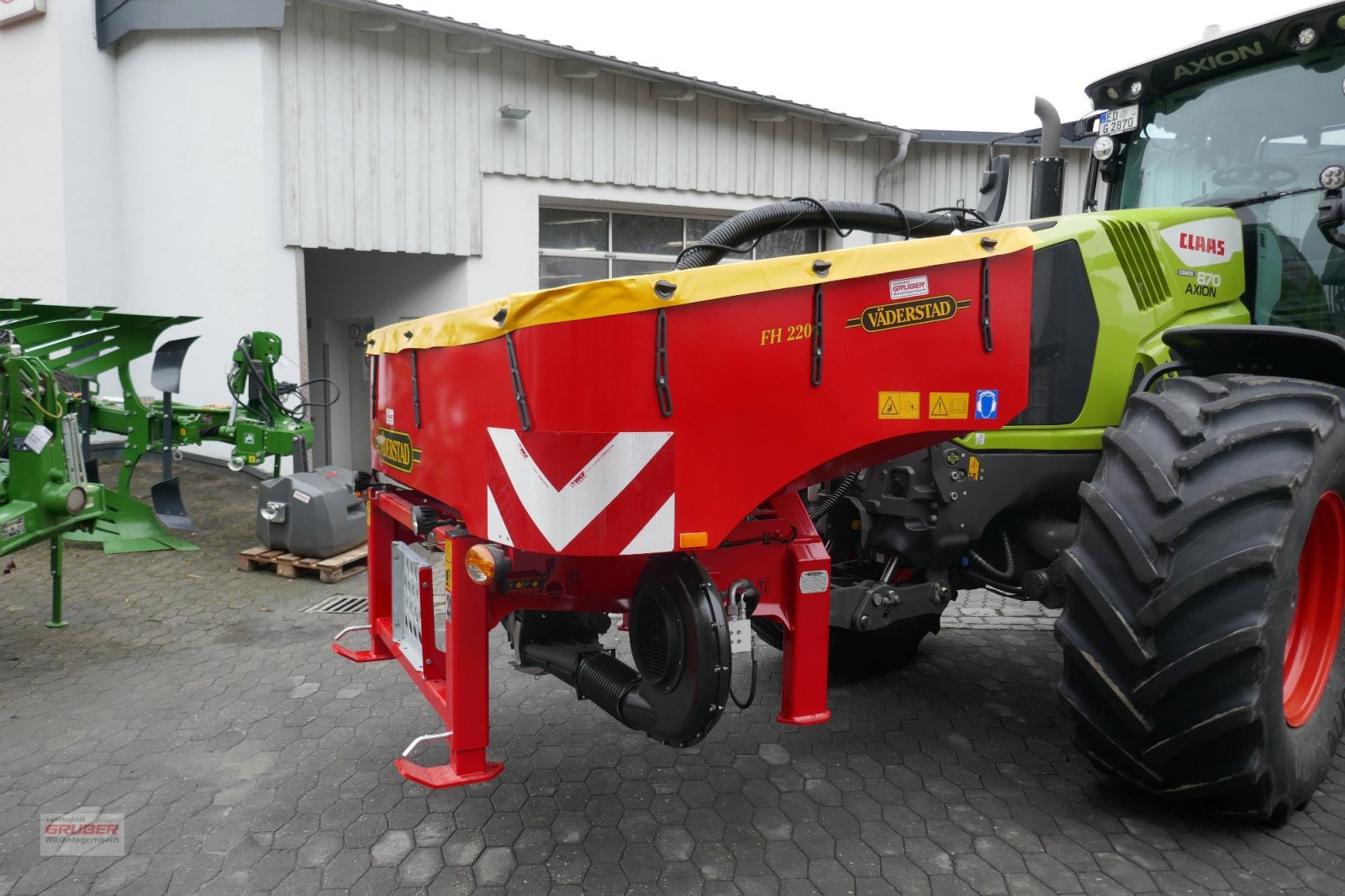 Einzelkornsägerät of the type Väderstad Tempo V 12 mit Fronttank, Neumaschine in Dorfen (Picture 2)