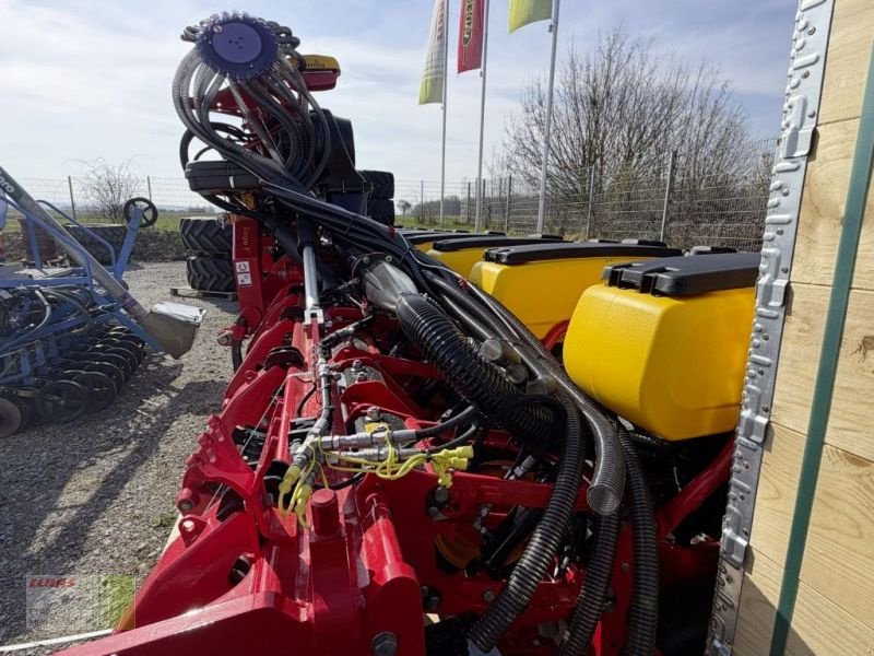 Einzelkornsägerät of the type Väderstad TEMPO V 8 WSX, Vorführmaschine in Gollhofen (Picture 5)