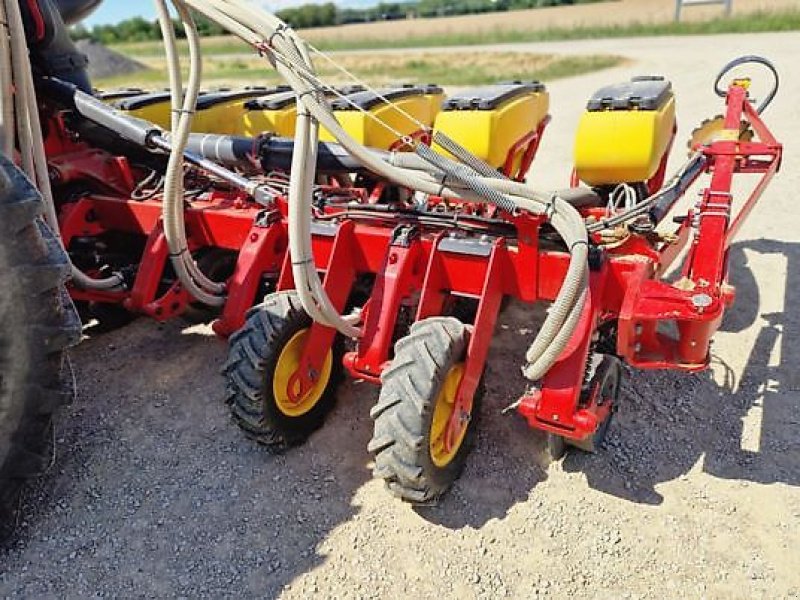 Einzelkornsägerät des Typs Väderstad TEMPO V11, Gebrauchtmaschine in PEYROLE (Bild 4)