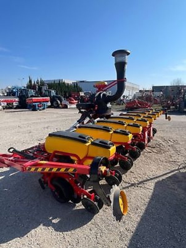 Einzelkornsägerät от тип Väderstad Tempo V8, Gebrauchtmaschine в Sainte-Croix-en-Plaine (Снимка 1)