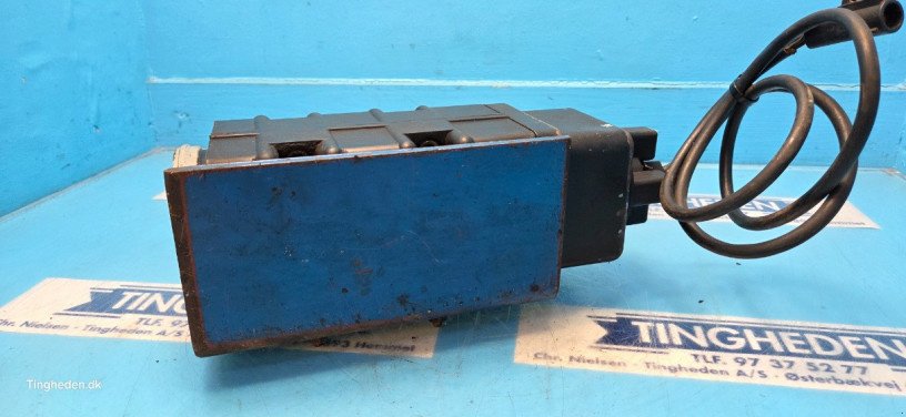 elektronische Zusatzgeräte des Typs Ford 8210, Gebrauchtmaschine in Hemmet (Bild 10)