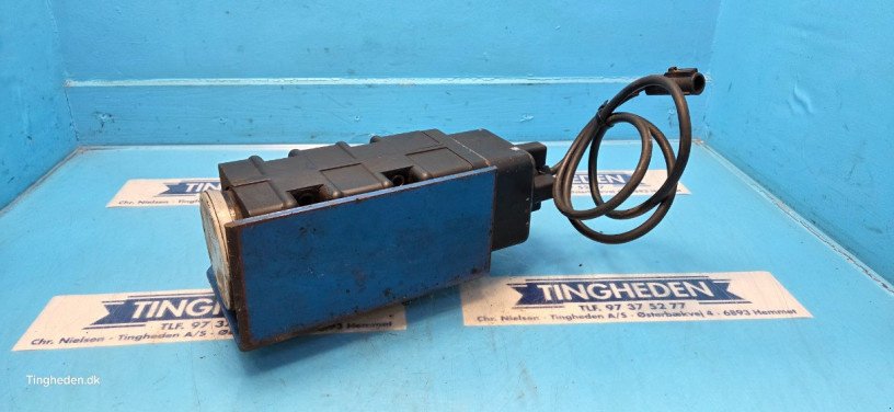 elektronische Zusatzgeräte des Typs Ford 8210, Gebrauchtmaschine in Hemmet (Bild 11)