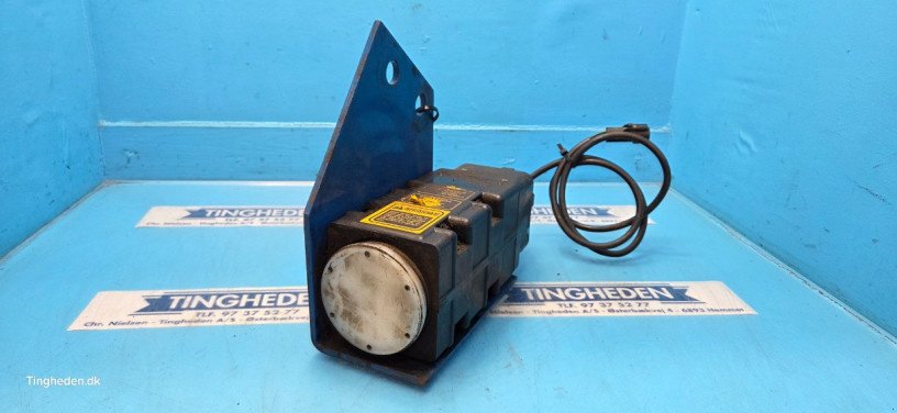 elektronische Zusatzgeräte des Typs Ford 8210, Gebrauchtmaschine in Hemmet (Bild 5)