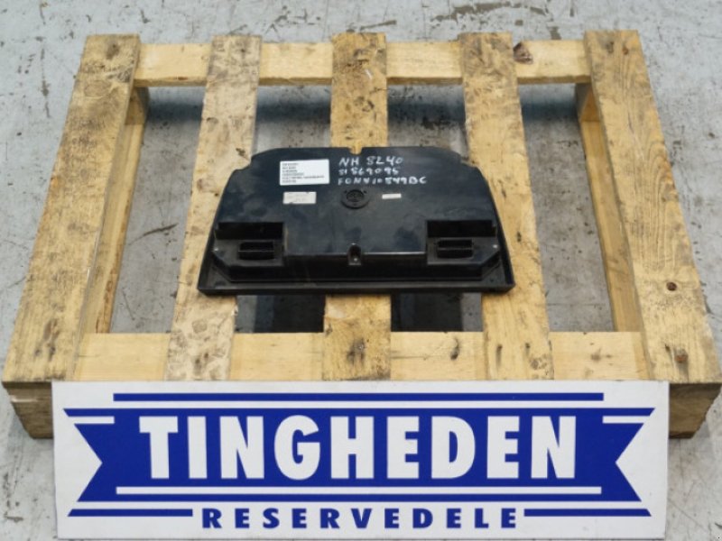 elektronische Zusatzgeräte typu New Holland 8240, Gebrauchtmaschine v Hemmet (Obrázek 1)