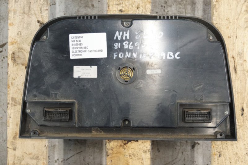 elektronische Zusatzgeräte des Typs New Holland 8240, Gebrauchtmaschine in Hemmet (Bild 4)