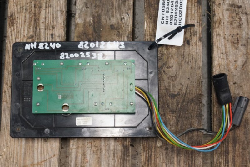 elektronische Zusatzgeräte des Typs New Holland 8240, Gebrauchtmaschine in Hemmet (Bild 10)