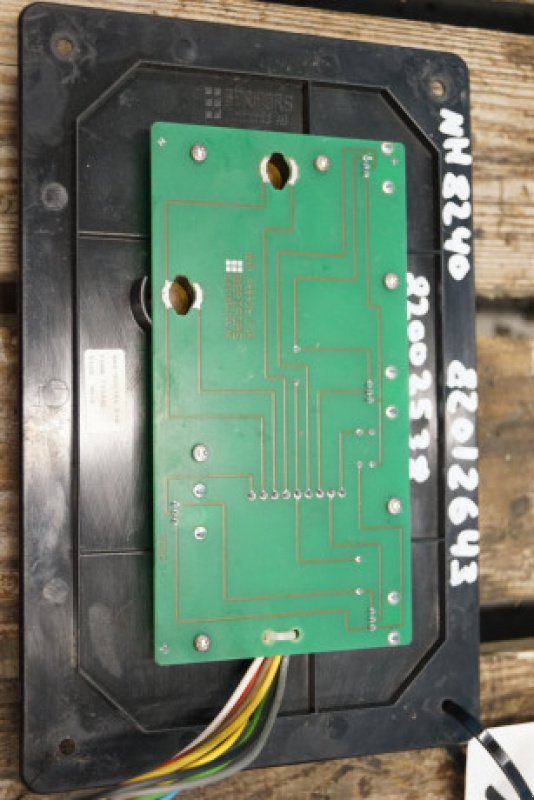 elektronische Zusatzgeräte des Typs New Holland 8240, Gebrauchtmaschine in Hemmet (Bild 8)