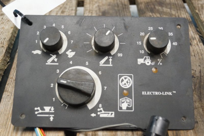 elektronische Zusatzgeräte des Typs New Holland 8240, Gebrauchtmaschine in Hemmet (Bild 3)