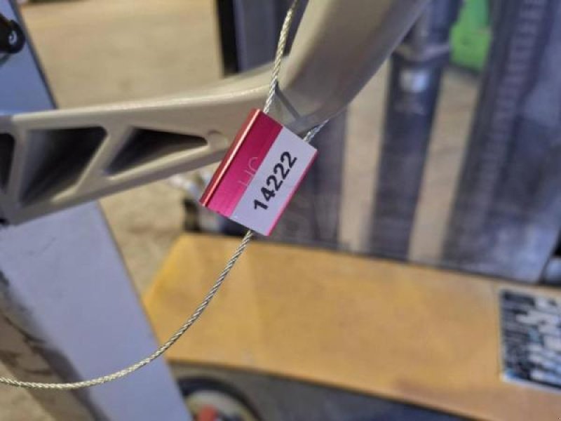 Elektrostapler typu Caterpillar NSP16N, Gebrauchtmaschine w senlis (Zdjęcie 8)