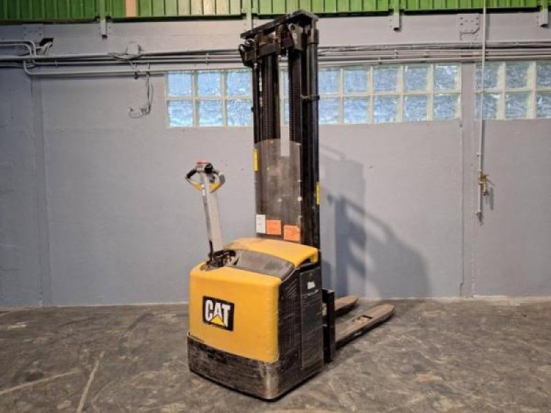 Elektrostapler za tip Caterpillar NSP16N, Gebrauchtmaschine u senlis (Slika 1)