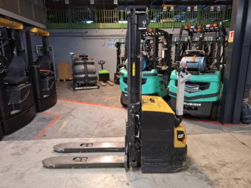 Elektrostapler del tipo Caterpillar NSP16N2, Gebrauchtmaschine In senlis (Immagine 7)