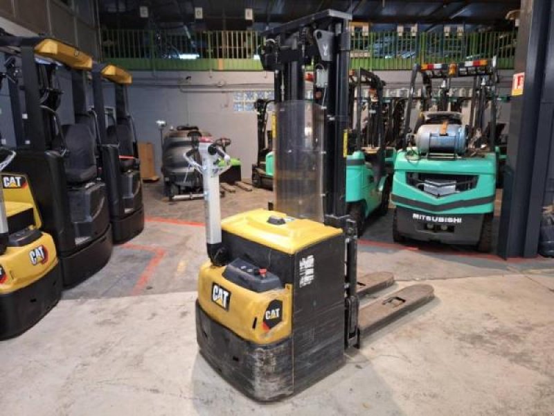 Elektrostapler del tipo Caterpillar NSP16N2, Gebrauchtmaschine In senlis (Immagine 5)