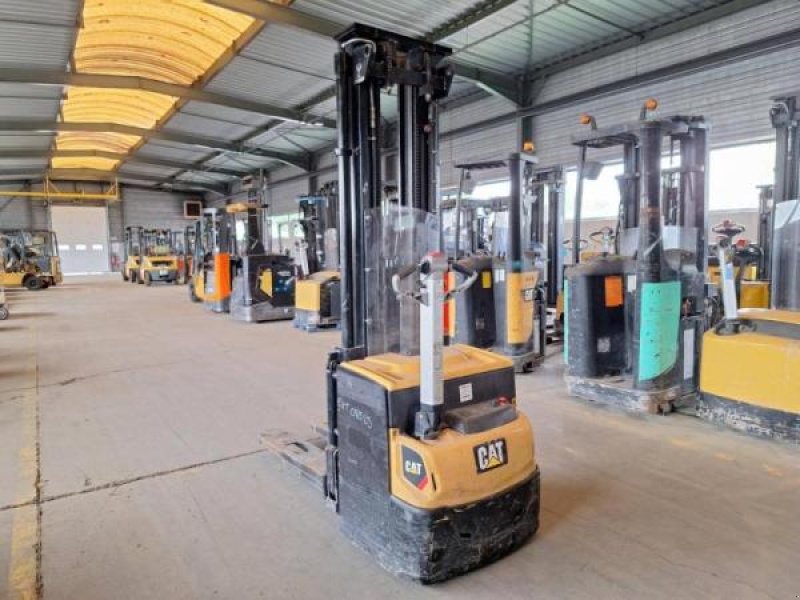 Elektrostapler typu Caterpillar NSP16N2, Gebrauchtmaschine w senlis (Zdjęcie 1)