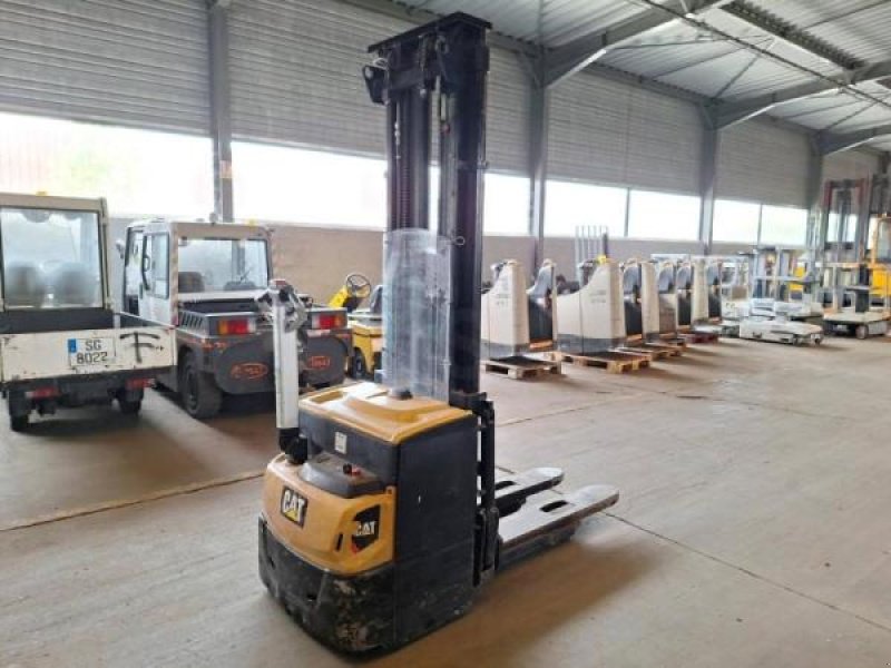 Elektrostapler typu Caterpillar NSP16N2, Gebrauchtmaschine v senlis (Obrázok 2)