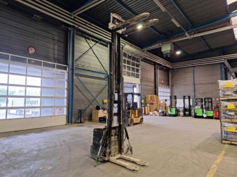 Elektrostapler des Typs Caterpillar NSP16N2, Gebrauchtmaschine in senlis (Bild 10)