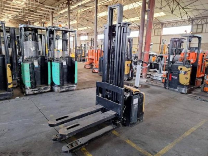 Elektrostapler za tip Caterpillar NSP16NI, Gebrauchtmaschine u senlis (Slika 5)