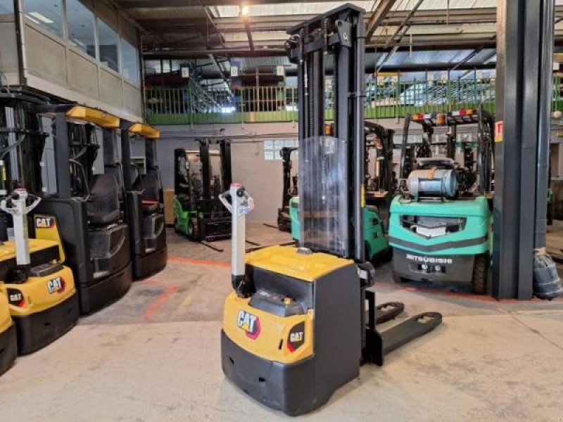 Elektrostapler vrste Caterpillar NSP16NI, Gebrauchtmaschine v senlis (Slika 7)