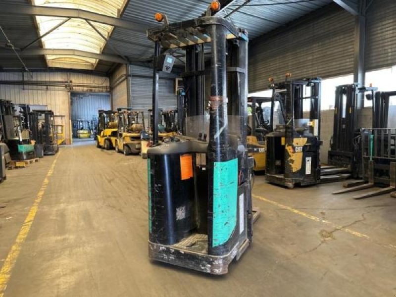 Elektrostapler vrste Caterpillar NSR20N, Gebrauchtmaschine v senlis (Slika 2)