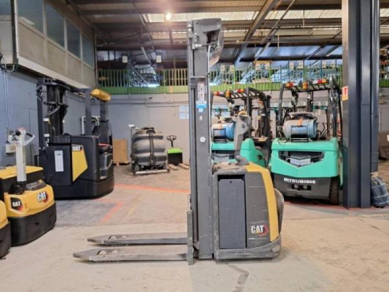 Elektrostapler za tip Caterpillar NSV16P, Gebrauchtmaschine u senlis (Slika 4)