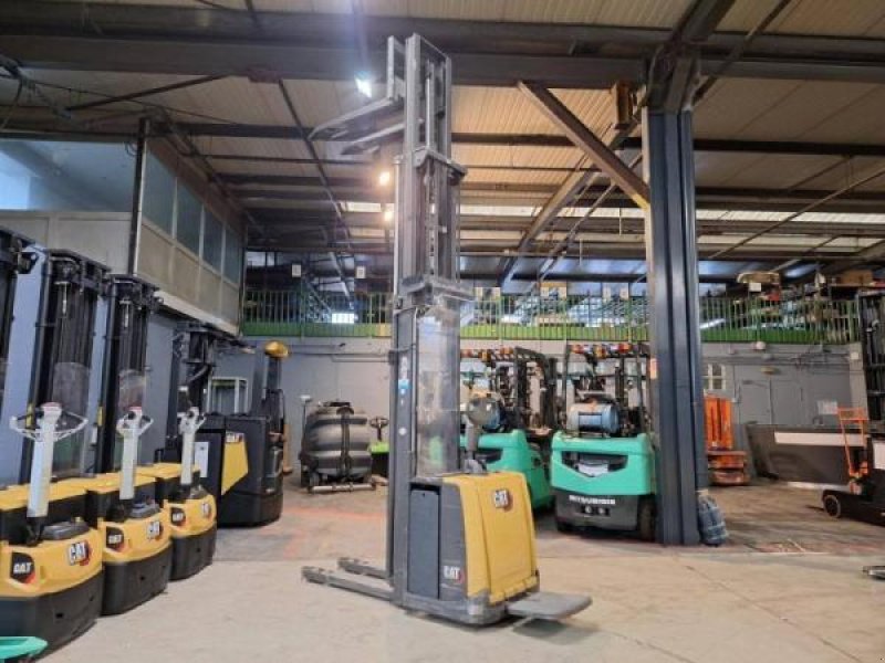 Elektrostapler za tip Caterpillar NSV16P, Gebrauchtmaschine u senlis (Slika 10)