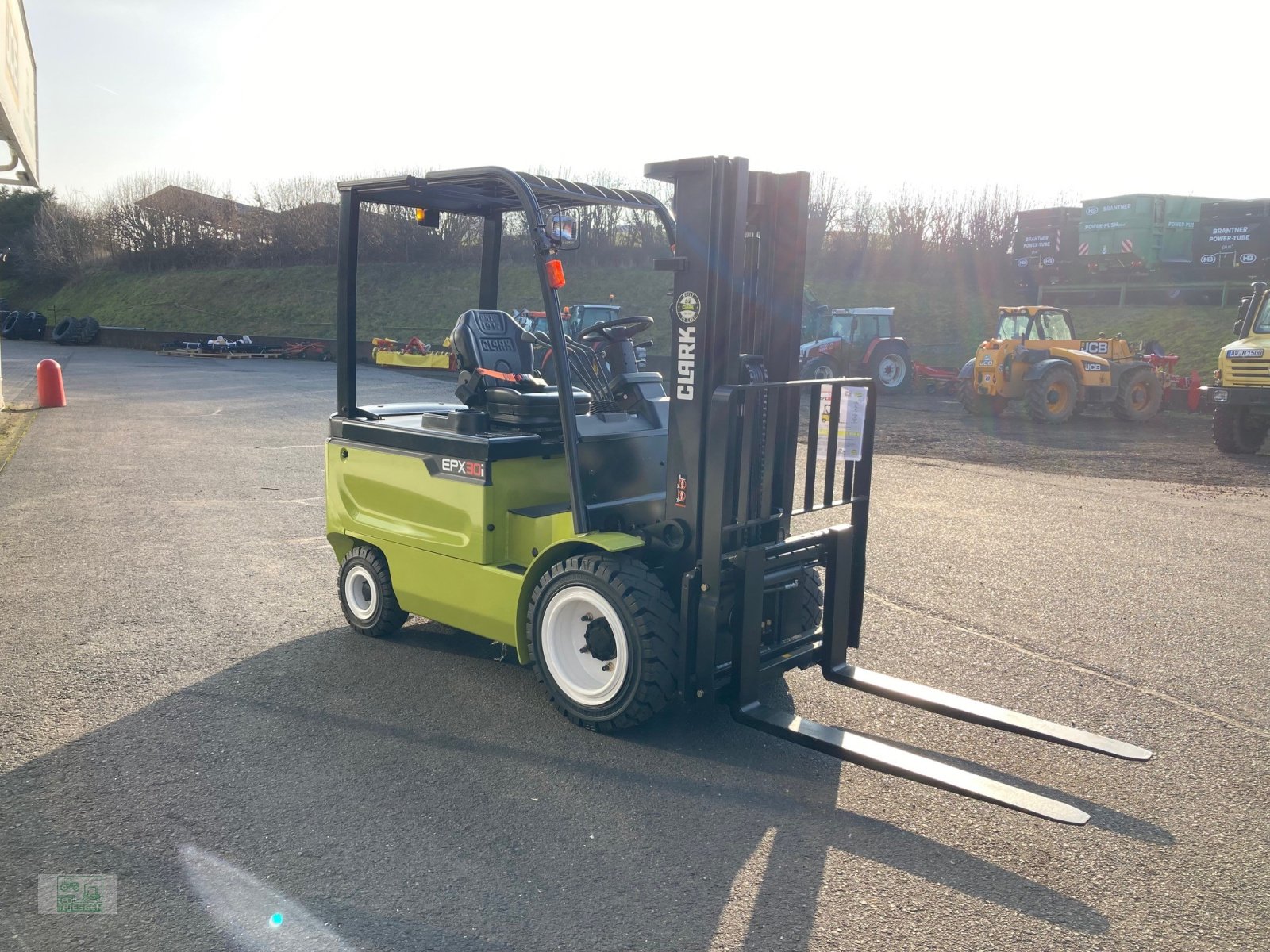 Elektrostapler des Typs Clark EPX30i, Neumaschine in Steiningen b. Daun (Bild 2)