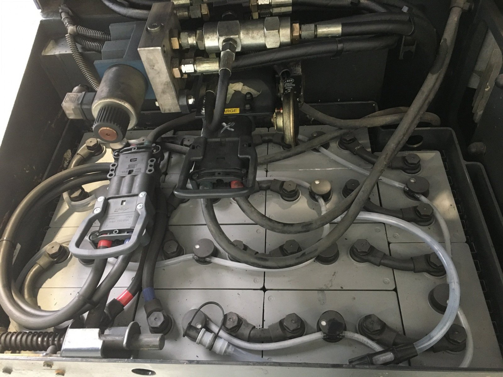 Elektrostapler typu Combilift C2500CBE, Gebrauchtmaschine v senlis (Obrázek 4)