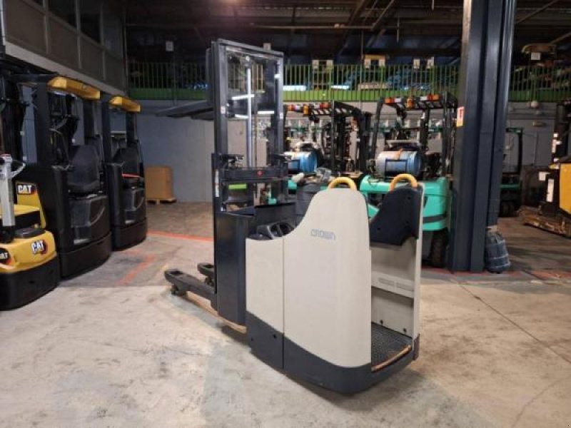 Elektrostapler typu Crown DT3040, Gebrauchtmaschine w senlis (Zdjęcie 10)